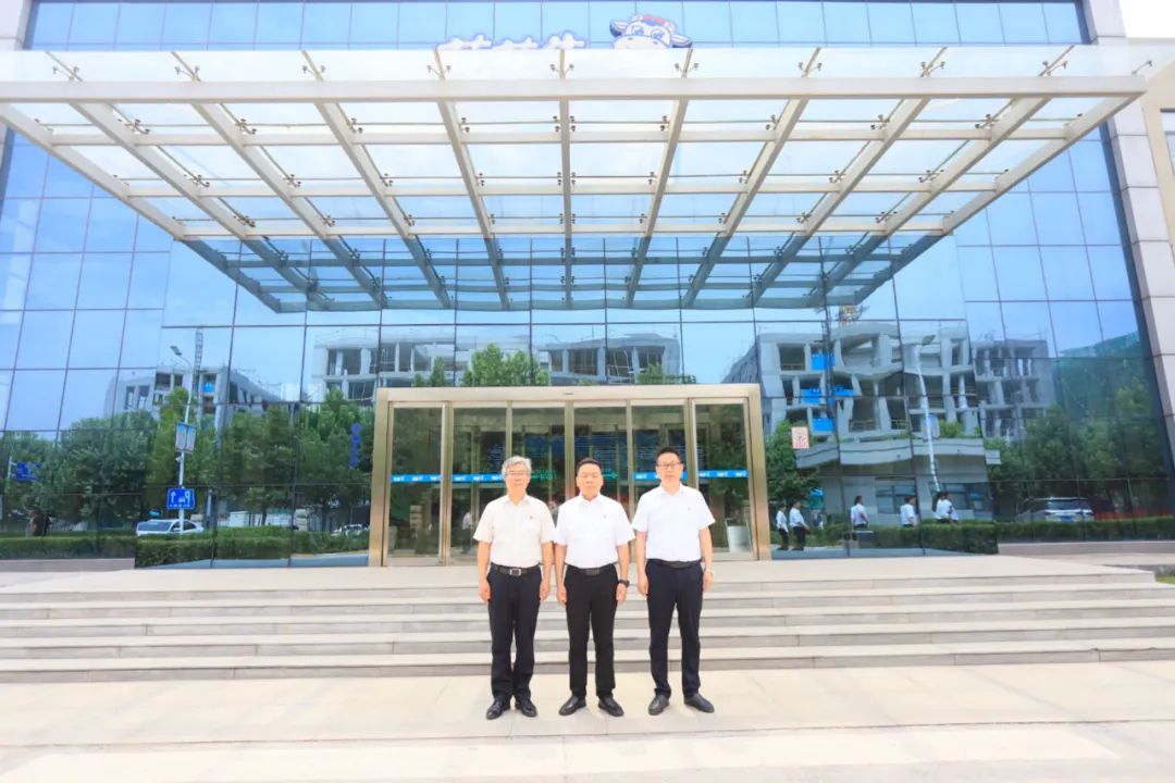 中国共产党玩球网-玩球网（中国）
第二届委员会第二次党员大会胜利召开