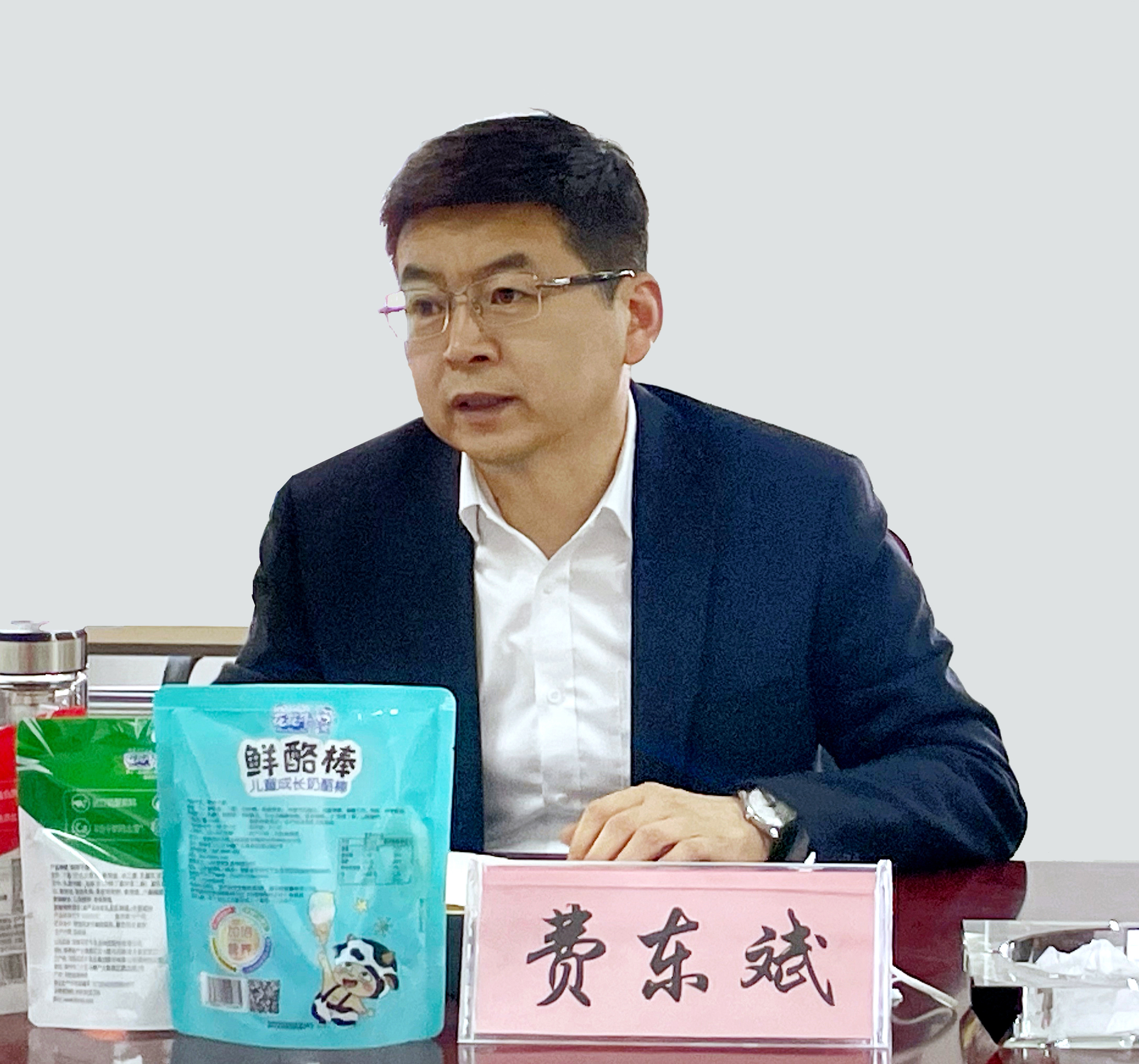 河南省委常委、副省长费东斌莅临 花花牛乳业集团调研