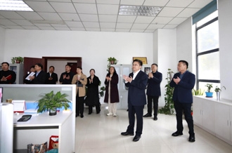 春光作序启新程 暖心慰问鼓干劲 ——集团领导开展新春开工首日拜年慰问